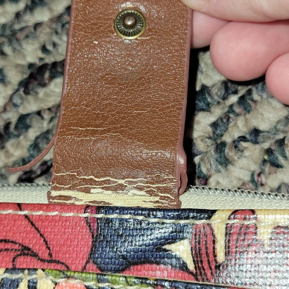 Sakroots colorful wallet wristlet